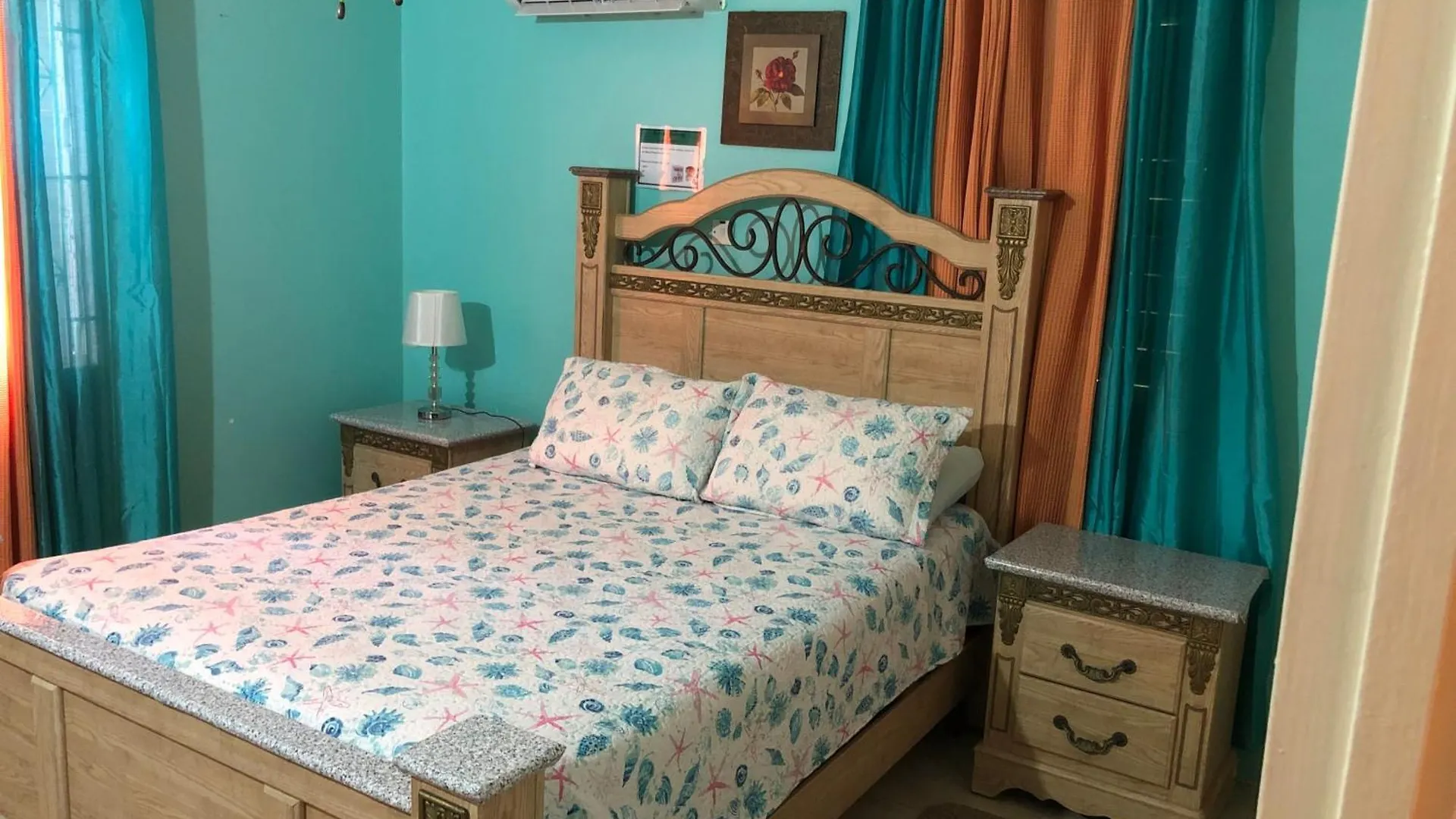 Sensational 2 Bedroom Getaway In Florence Hall Ямайка